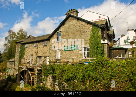 Lake District National Park UK Ambleside alte Mühle Wasserrad eine der Hauptattraktionen der Stadt Stockfoto