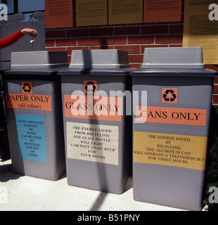 Recycling-Container in Kalifornien Stockfoto
