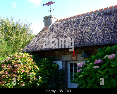 typisches Haus in der Bretagne in Frankreich Stockfoto