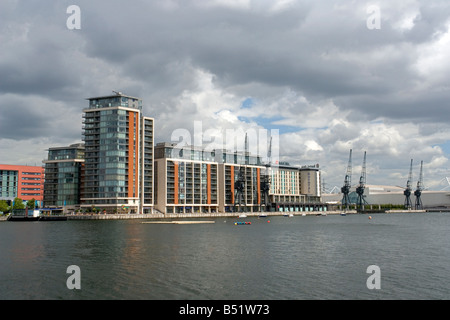 Hotels und Apartments neben dem Excel Exhibition Centre am Royal Victoria Dock East London UK Stockfoto