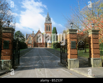 Tor zu den königlichen Garnison Kirche aller Heiligen in Aldershot Hampshire England Großbritannien Großbritannien Stockfoto