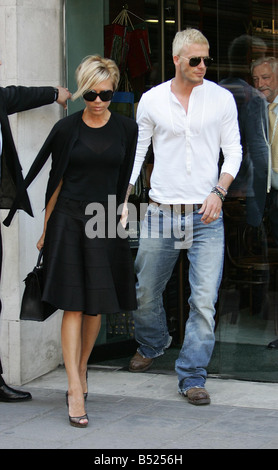 02 05 07 VICTORIA UND DAVID BECKHAM IN SAVILE ROW LONDON FOTO PHIL HARRIS SPIEGEL SHOWBIZ SPIEGEL SHOWBIZ Stockfoto