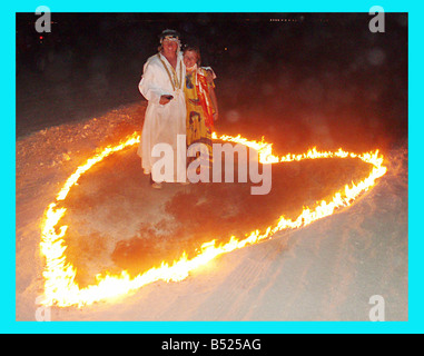 TONY 42 UND LARISA 22 CAPLIN GEHEIRATET HABEN EINANDER 3 MAL HEIRATETEN DIE BEIDEN IM NOVEMBER 2005 SAMMELT DER DRITTEN HOCHZEIT IN ÄGYPTEN IN Stockfoto