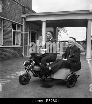 Abendessen zu feiern den Meerschweinchen-Club, ein Spezialist für plastische Chirurgie erstellt von Sir Archibald McIndoe für ehemalige World War Two Stockfoto