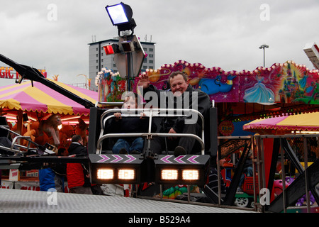 Goose fair reitet Twist The Goose fair ist wahrscheinlich die größte Messe in Europa unterwegs und kommt seit über tausend Jahren nach Nottingham Stockfoto