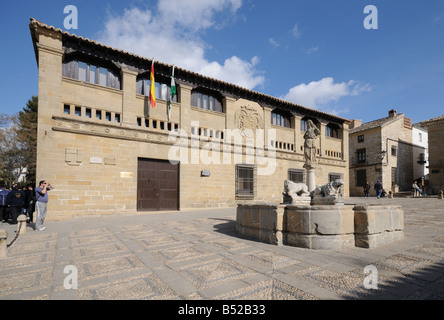 Plaza del Popolo und Fuente de Los Leones Baeza Andalusien Spanien Stockfoto