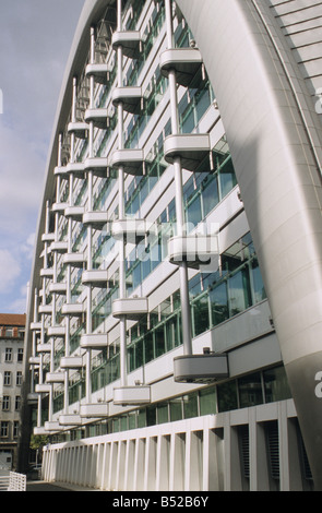 Berlin. Schrägansicht des Südansicht des Ludwig Erhard Hauses, der Berliner Börse. Stockfoto