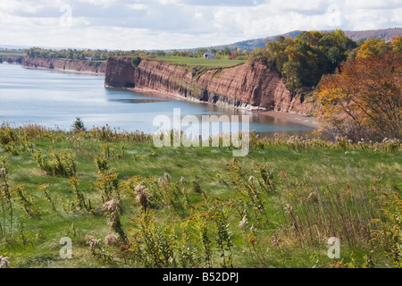 Blick auf die Bay Of Fundy bei Flut - Blomidon Provincial Park, Nova Scotia, Kanada Stockfoto