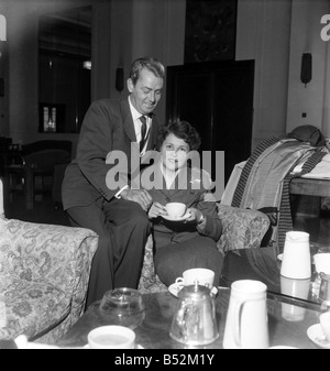 Film-Schauspieler Alan Ladd und Frau Sue und Familie. September 1952 C4483 Stockfoto