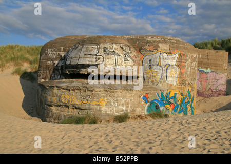 Eine deutsche Betonbunker, Teil von Hitlers Atlantikwall in Dunkerque (Dünkirchen), Nord-Frankreich. Stockfoto