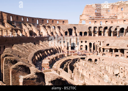 Italien ältere Amphitheater Kolosseum in Rom Stockfoto