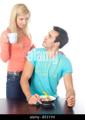 Junges Paar beim Frühstück Modelle veröffentlicht Stockfoto