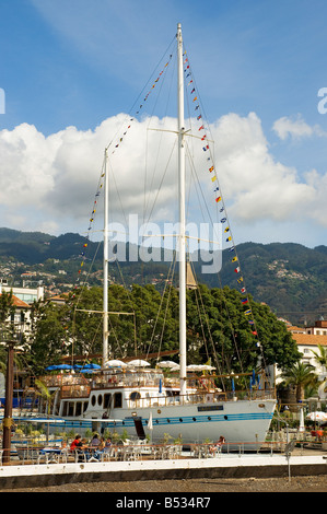 Der Ex-Beatles Yacht Vagrant heute als ein Restaurant Funchal Madeira Portugal EU Europa genutzt Stockfoto