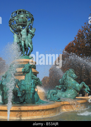 Paris Fontaine des Quatre Parteien du Monde. Détail des Erdgeschoss de Emmanuel Fremiet. Stockfoto