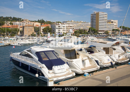 Boote am Hafen von Sainte-Maxime an der Cote d ' Azur / Provence Stockfoto