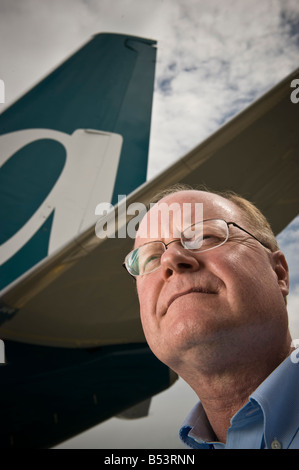 Kevin Brown, Leiter von Boeings Luft Verkehr Kontrolle Initiative, an der Flightline an Boeing Field in Seattle, Washington. Stockfoto