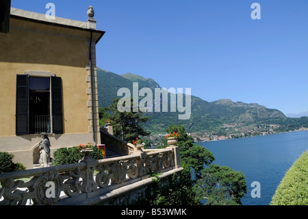 Eine atemberaubende Aussicht auf den Comer See aus der schönen Villa del Balbianello am Comer See, Italien Stockfoto