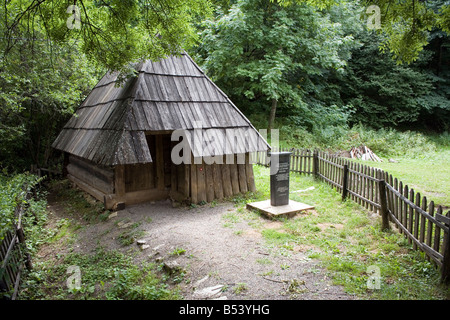 19. Jahrhundert-Blockhaus in Bosnien und Herzegowina am Berg Manjaca Stockfoto