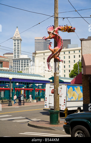 Dragon-Dienstprogramm Kletterstange in International District von Seattle, Washington, USA Stockfoto