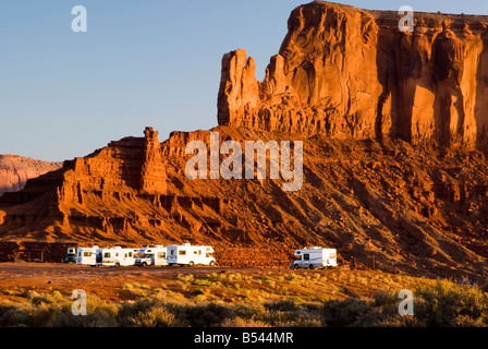 Wohnmobile camping in Monument Valley Stockfoto