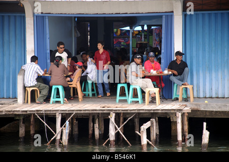 Pier-Szene Belakang Padang Riau Inseln Indonesien Stockfoto