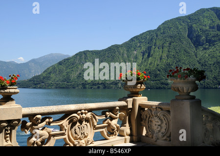 Eine atemberaubende Aussicht auf den Comer See aus der schönen Villa del Balbianello am Comer See, Italien Stockfoto