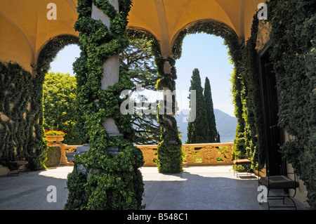 Eine atemberaubende Aussicht auf den Comer See aus der schönen Villa del Balbianello am Comer See, Italien Stockfoto