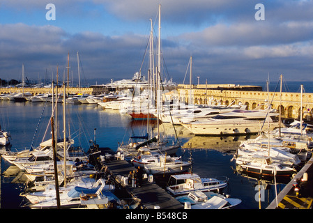 Vauban Hafen Antibes Alpes-MAritimes 06 Côte d ' Azur Cote d ' Azur PACA Frankreich Europa Stockfoto