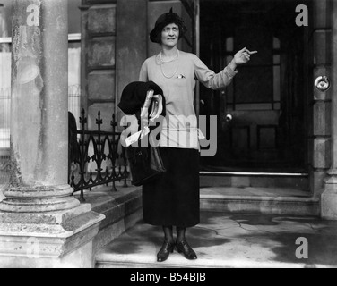 Lady Astor, erste Frau Mitglied des Parlaments. &#13; &#10; Ca. 1930 P017229 Stockfoto