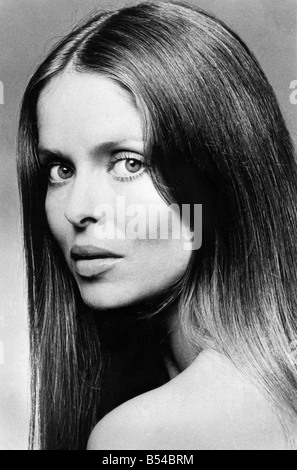 Barbara Bach spielt das neue Bond-Girl Anja, der jüngste der überaus erfolgreichen 7 Filme, der Spion, der mich liebte September 1976 Stockfoto