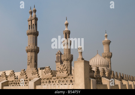 Die mamluk era Doppelklicken finial Minarett des Qansah al-Ghuri und Minarette der Qaytbay und Aqbaghawiyya der Al-Azhar-Moschee in der alten islamischen Kairo Ägypten Stockfoto