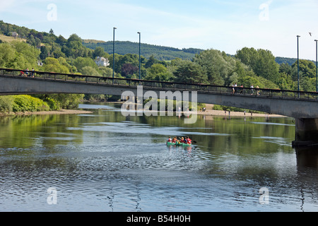 Suche West River Tay Perth City center Boot Brücke Perthshire Schottland Stockfoto