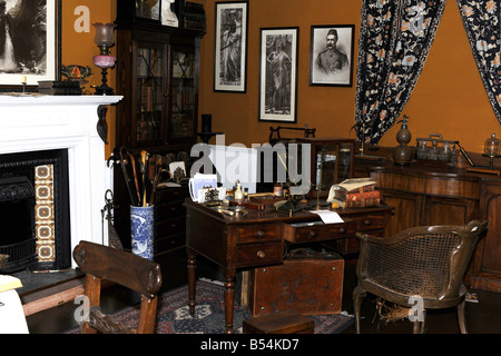 Film-set von Sherlock Holmes Wohnzimmer gesehen am London Film Museum Stockfoto