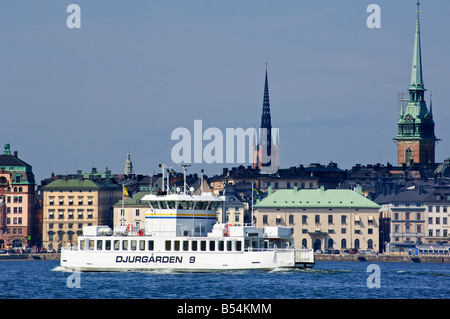 Fähre vorbei Gamla Stan, die Altstadt von Stockholm Schweden Stockfoto