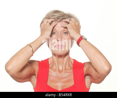 Eva Fraser s Gesichts-Übungen als 62 Jahre alte Modell Raewyn Klinge Bild zeigt die Stirn-Linien Stockfoto