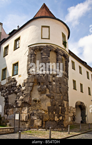 Überreste der römischen Mauer und Porta Praetoria arch Regensburg Deutschland Stockfoto