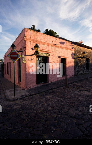 Die Pulperia de Los Faroles eine Bar und das Restaurant in der Altstadt von Colonia del Sacramento, Uruguay Stockfoto