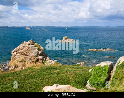 Schöne robuste bretonischen Küste bei Le Diben Finistere Bretagne Frankreich Europa Stockfoto