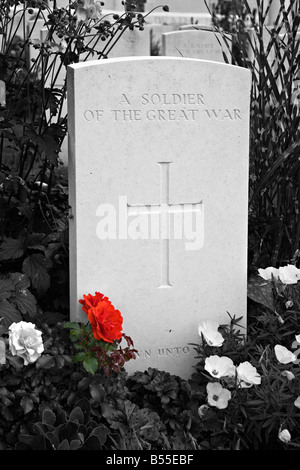 Grab des unbekannten Soldaten Tyne Cot British War Memorial Friedhof Belgien Stockfoto