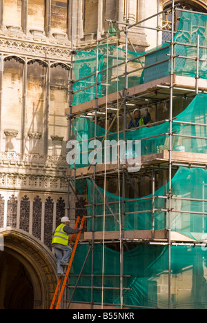 Bauarbeiten und Gerüste runden St.Peter Mancroft Kirche In Norwich, Norfolk, Großbritannien Stockfoto