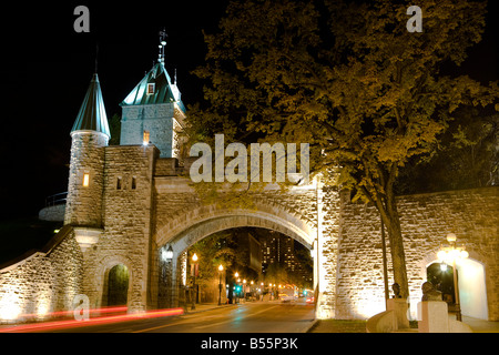 KANADA QUEBEC QUEBEC STADTANSICHT VON ST. LOUIS STADTTOR Stockfoto