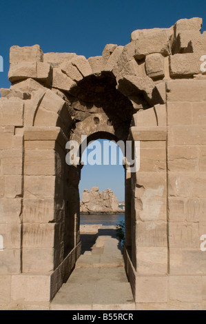 Tor des Diokletian in Philae Tempel auf der Insel Agilkia in das Reservoir der Assuan-Staudamm Low-Ägypten Stockfoto