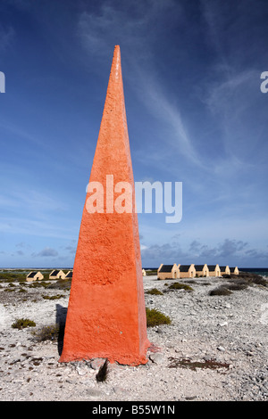 Antillen Bonaire Orange Obelisk Slave Hütten historisches Wahrzeichen Stockfoto