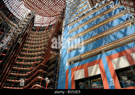 Innenausbau von James R. Thompson Center (JRTC, aka Clark und See oder das State Building). Die Schleife. Chicago, Illinois. USA Stockfoto