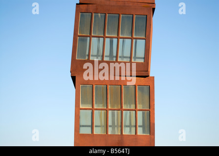 Homenatge a la Barceloneta Skulptur von Rebecca Horn auf Platja Strand de Sant Sebastia in Barcelona-Katalonien-Spanien Stockfoto