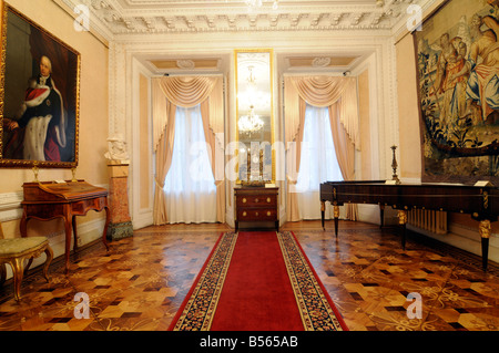 Zimmer im Korniakt Haus am Marktplatz in Lemberg, Ukraine. Dieses Herrenhaus wurde von Jan III in der Sobieski-Palast verwandelt. Stockfoto