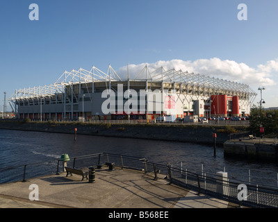 Das Riverside Stadium der Premier League Middlesbrough Football Club, durch den Fluss Tees, Middlesbrough Cleveland UK Stockfoto