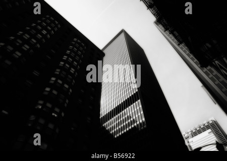 Ostfassade des Monadnock Gebäude (links) und Kluczynski Federal Building (Mitte). Dearborn St. mit W. Jackson Blvd. Chicago. Stockfoto