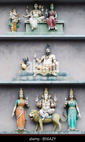 Hinduistische Götter schmücken die Sri Mahamariamman Tempel, Chinatown, Kuala Lumpur, Malaysia Stockfoto