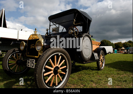 Komplett restauriert Ford T ab 1915 die Ingine läuft perfekt und alle Teile, die für die Wiederherstellung verwendet sind Originalteile Stockfoto